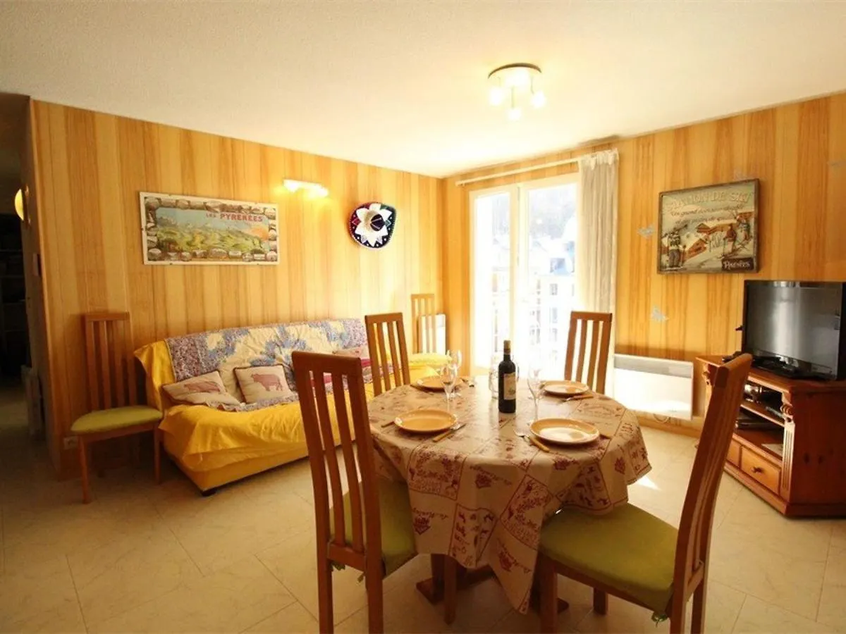 Appart. Central 6/7 Pers. A Bagneres-De-Luchon Avec Parking Et Animaux Admis - Fr-1-313-171